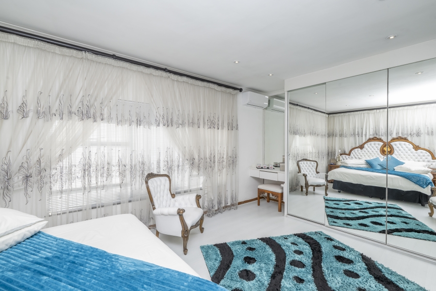 8 Bedroom Property for Sale in Brackenfell South Western Cape